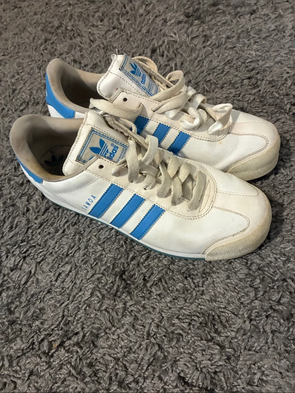 White adidas Samoa